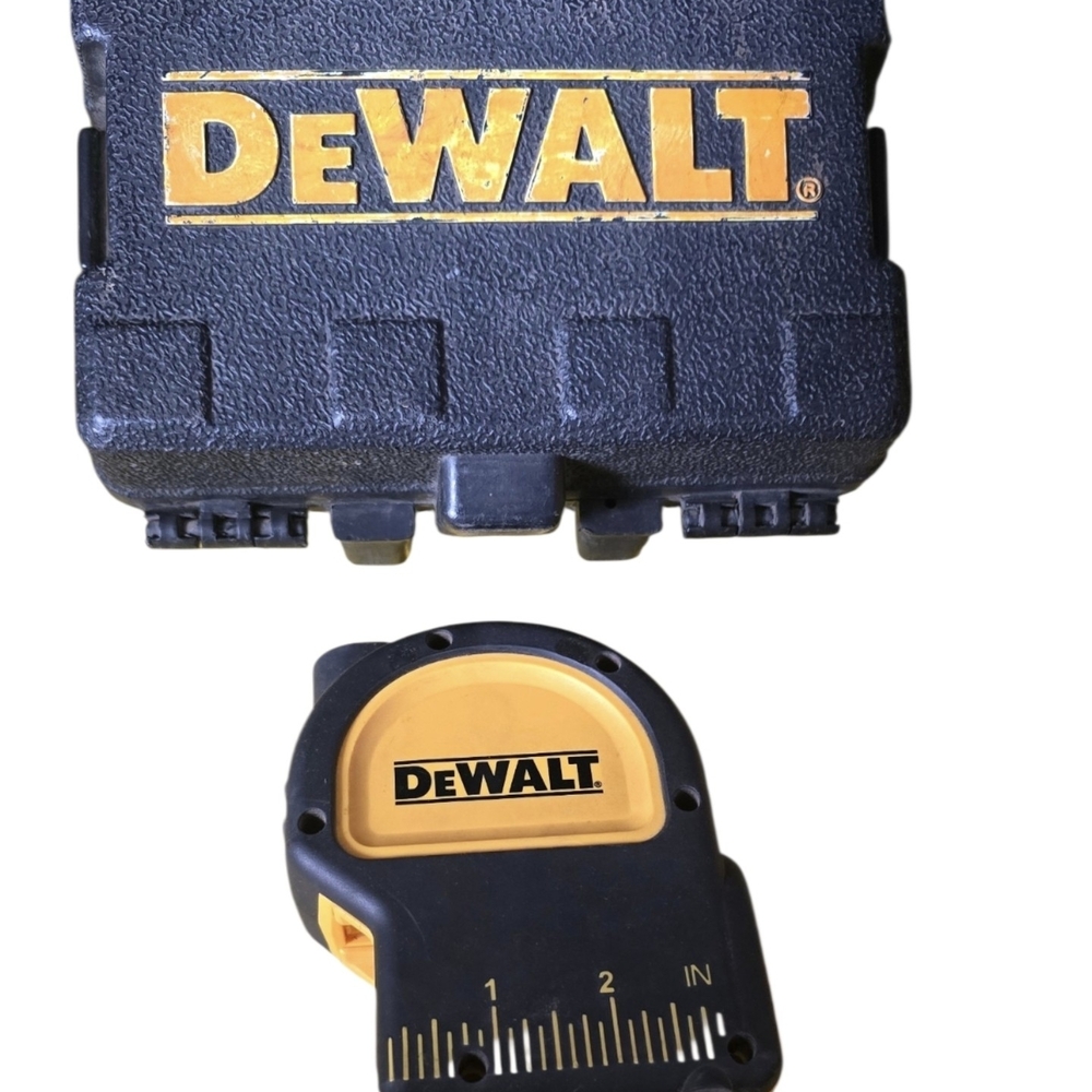 DEWALT DW082 Laser Plumb Bob w/ Case Self-Leveling Vertical Alignment Tool